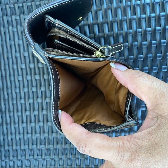 Coach Brown and Tan Signature Wallet - Picture 8 of 10